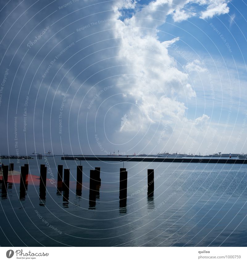 Unwetter naht Ferien & Urlaub & Reisen Tourismus Ausflug Natur Landschaft Himmel Gewitterwolken schlechtes Wetter Sturm Regen bedrohlich dunkel maritim nass