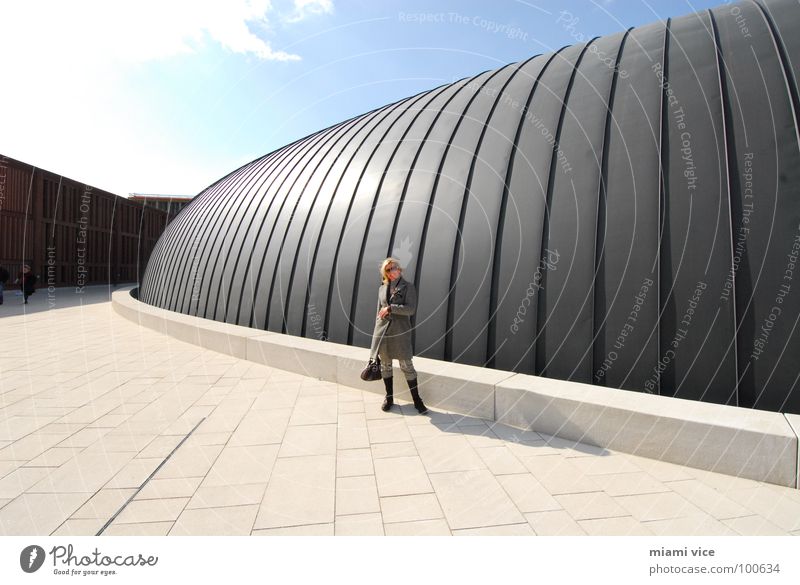 on the roof Wiesbaden Dach modern Architecture Sonne lachen Architektur