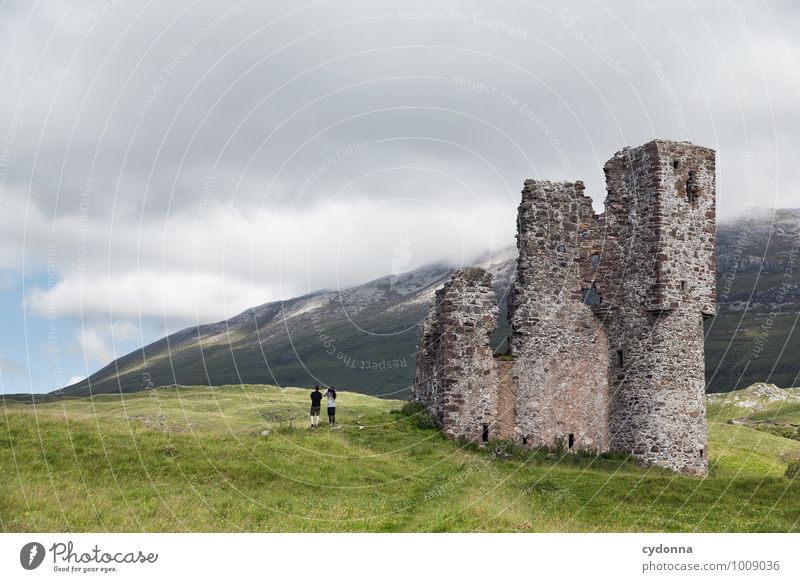 Größe und Weite Ferien & Urlaub & Reisen Tourismus Ausflug Abenteuer Ferne Freiheit Sightseeing wandern Mensch Paar 2 Natur Landschaft Sommer Wiese Hügel