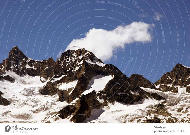 4000er Gipfel Bergkamm Bergsteiger Schweiz Zermatt Obergabelhorn Wellenkuppe extrem steil wandern aufsteigen besteigen Klettern Ausdauer Berge u. Gebirge Wolken