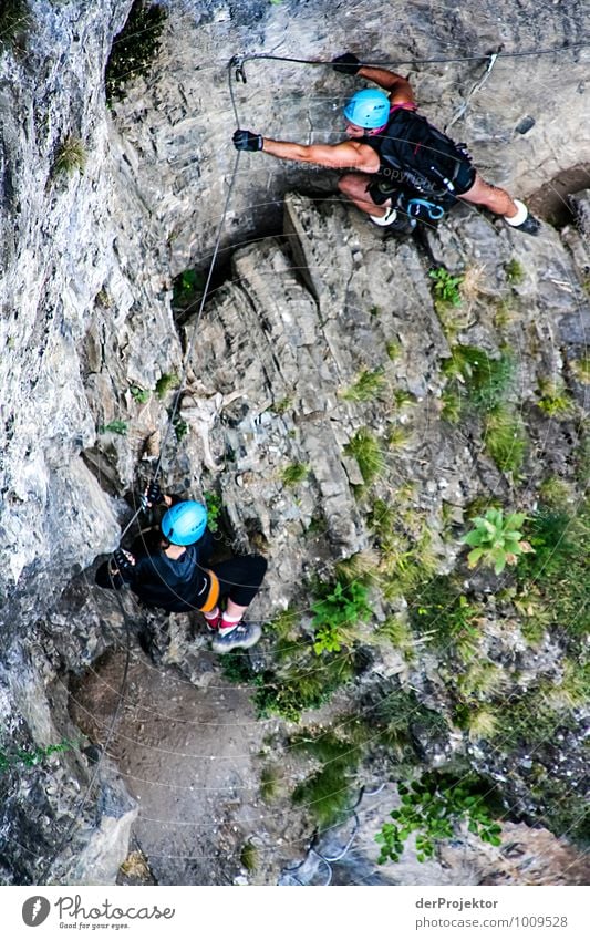 Sicher ist sicher Freizeit & Hobby Abenteuer Ferne Freiheit Berge u. Gebirge Sport Fitness Sport-Training Klettern Bergsteigen Mensch 2 Umwelt Natur Landschaft