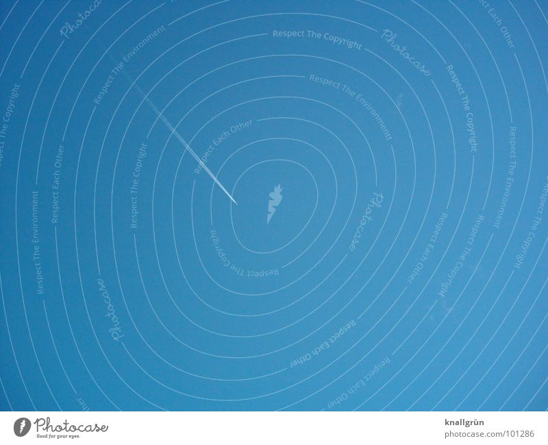 Runter kommt man immer Himmel Flugzeug Kondensstreifen weiß Luftverkehr Sky Aeroplan blau Knallblau abwärts Fluggastbeörderung Falling down Schönes Wetter