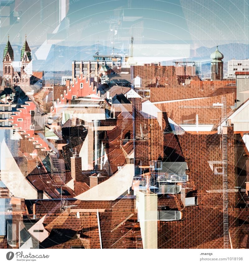 Freiburger Perspektiven Wolkenloser Himmel Schönes Wetter Freiburg im Breisgau Stadt überbevölkert Haus Kirche Turm Bauwerk Gebäude Architektur Dach