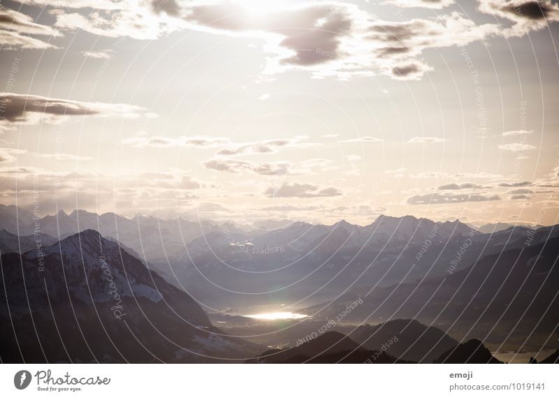 glänzender See Umwelt Natur Landschaft Himmel Schönes Wetter Alpen Berge u. Gebirge natürlich blau Schweiz Tourismus Ferien & Urlaub & Reisen Reisefotografie