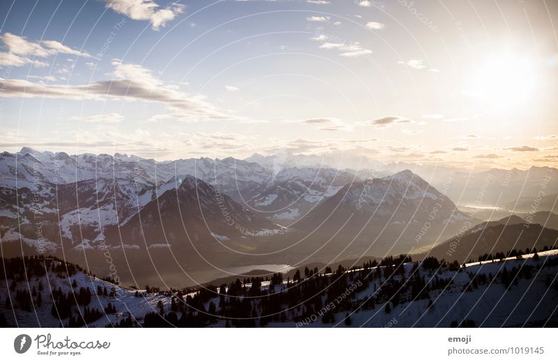 Abends Umwelt Natur Landschaft Himmel Winter Schönes Wetter Schnee Alpen Berge u. Gebirge natürlich blau Farbfoto Außenaufnahme Sonnenlicht Sonnenstrahlen