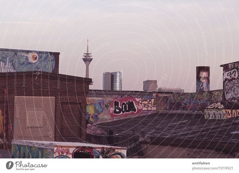 Bau-BOOM in Düsseldorf Lifestyle Reichtum Grafik u. Illustration Häusliches Leben Kunst Künstler Maler Architektur Graffiti Straßenkunst sprühen Herbst Winter