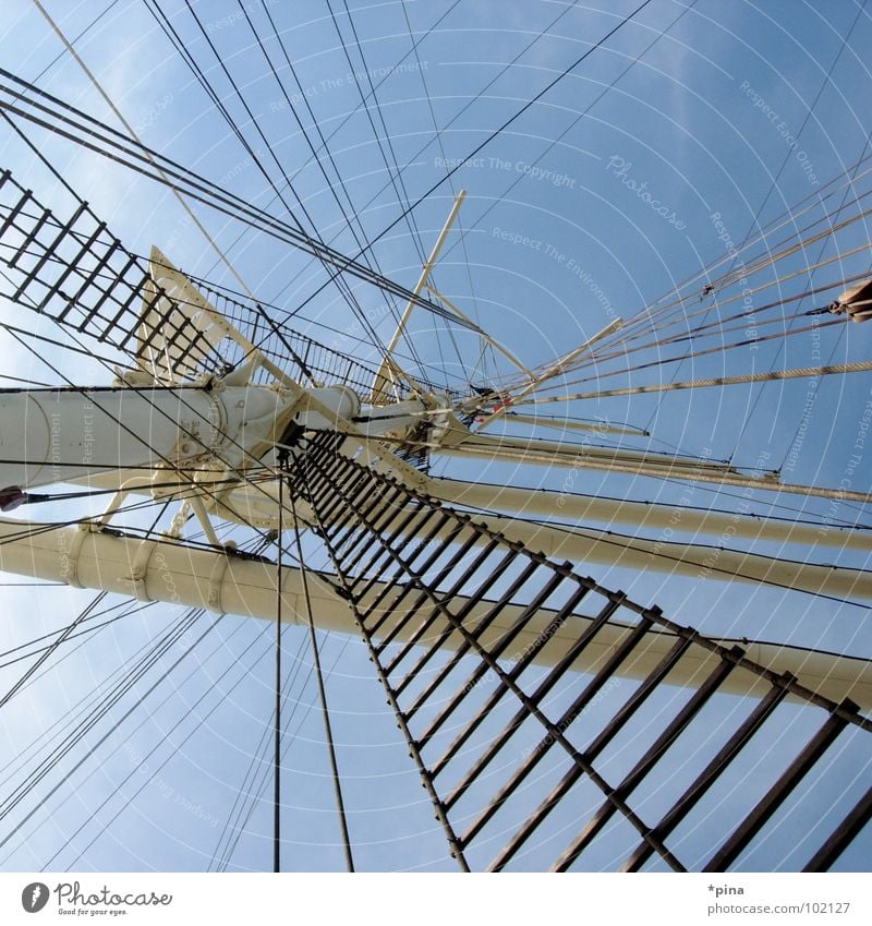 den wind aus den segeln genommen Segeln Segelschiff Wasserfahrzeug Rickmer Rickmers Fernweh Ferne Abenteuer Hafen sail ship Strommast Freiheit Seemann