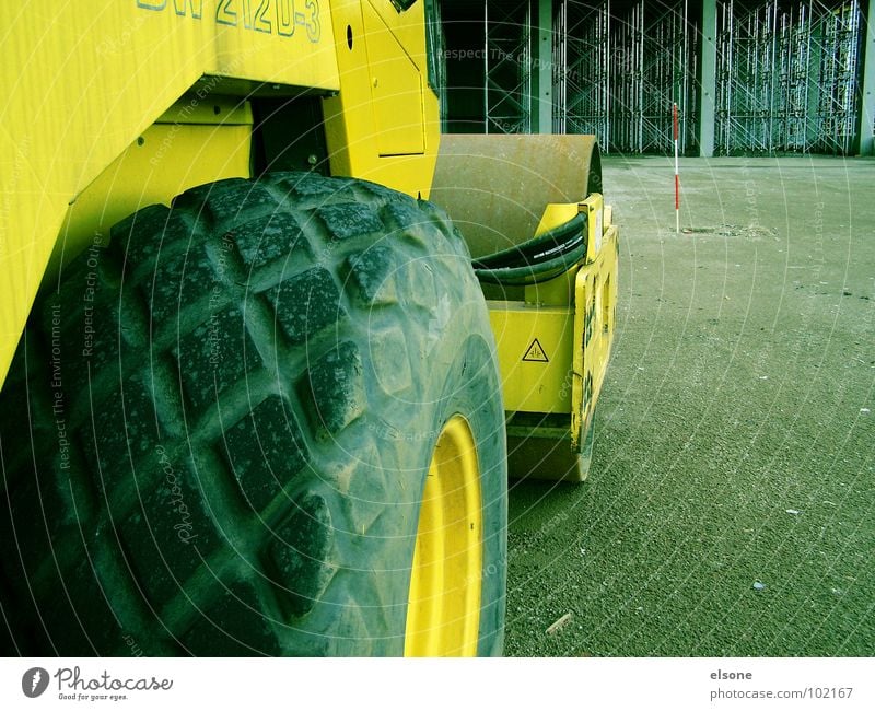 BOB[2] Bauherr Bagger Walze Bauarbeiter gelb groß Macht Baufahrzeug Baustelle Gummi Schaufel Riesa Industrie Bob der baggern Arbeit & Erwerbstätigkeit bauen