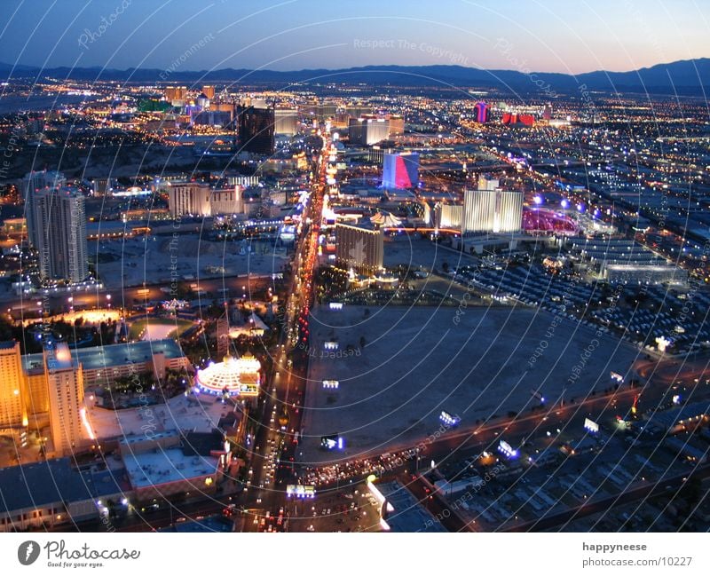 Stratosphere Stratosphere Las Vegas The Strip Striptease Horizont Hotel Amerika Nevada Nordamerika Licht Skyline Spielkasino USA Wüste