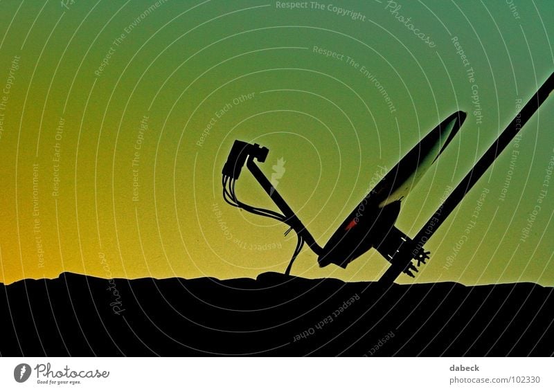 Signale... Antenne Dach Farbverlauf Elektrisches Gerät Technik & Technologie Sat Himmel LNB Kabel DVB-S