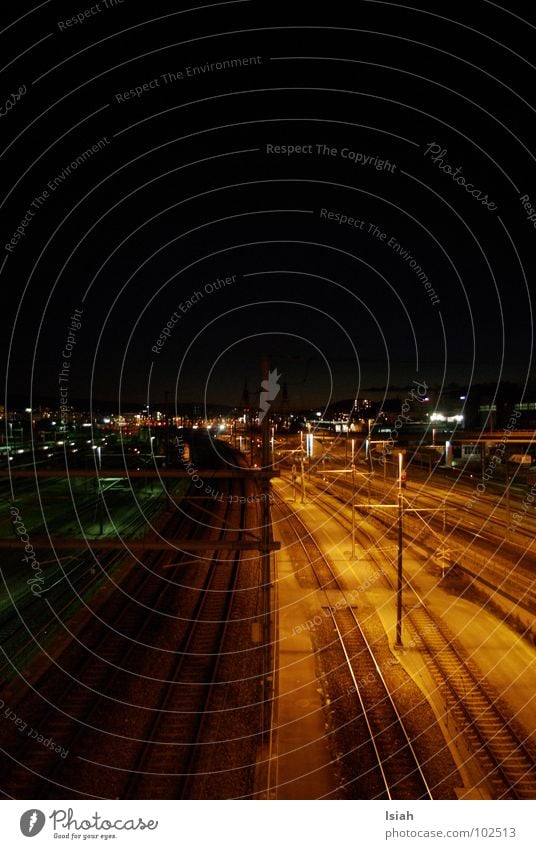 black'n white dunkel Nacht Ankunft Elektrizität Eisenbahn Stadt Bahnhof yard train Zürich Westen richtung altstetten geh nicht