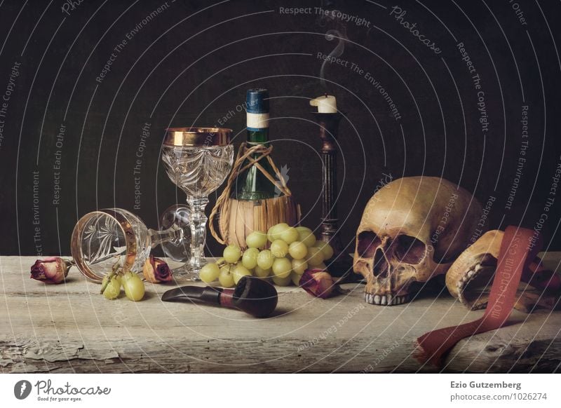 Vanitas witch Skull; Pipe, wine glass, wine and grape Lebensmittel Frucht Alkohol Wein Rauchen Halfpipe Mensch Kopf 1 Kunst Kunstwerk Gemälde Rose alt