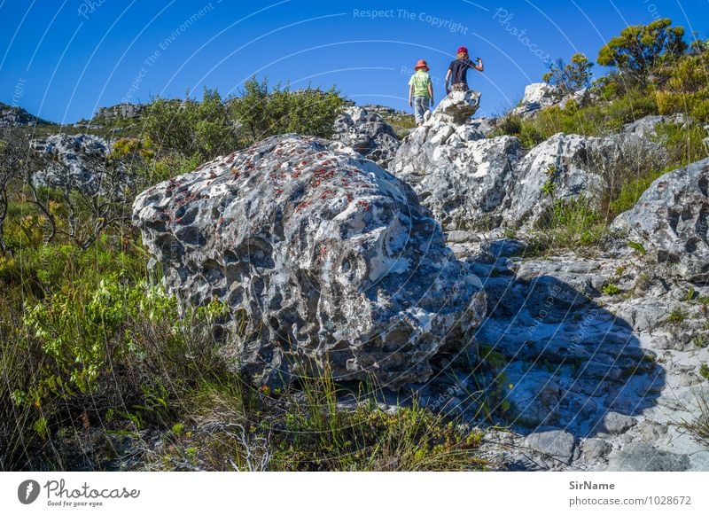 353 Ausflug Ferne Freiheit Sommer Berge u. Gebirge wandern Klettern Bergsteigen Junge Freundschaft Kindheit Leben 2 Mensch Kindergruppe 3-8 Jahre 8-13 Jahre