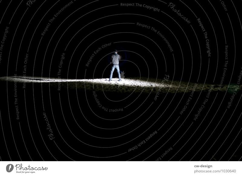 Man On The Moon Lifestyle Freude Freizeit & Hobby Mensch maskulin Junger Mann Jugendliche Erwachsene Leben 1 18-30 Jahre 30-45 Jahre Kunst Umwelt Natur