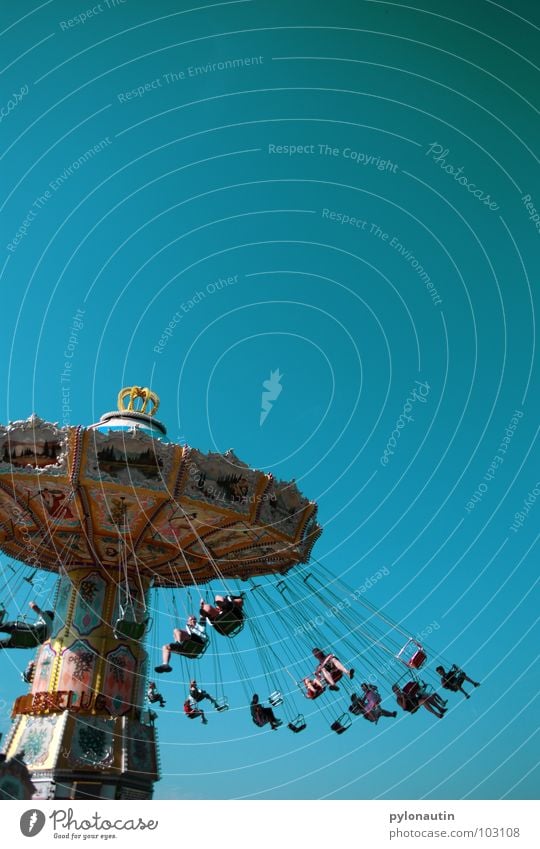 Kitschkarusell 2 Jahrmarkt drehen Spielen Kettenkarusell Karusell Himmel Fliegen Kirmes Freude D 80 Sitzgelegenheit