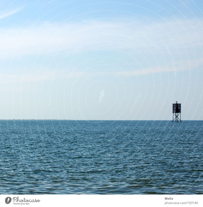 Seemannsgrab? Meer Wolken Ferne Wellen weiß Holz Himmel Wasser blau Nordsee Rücken Baugerüst