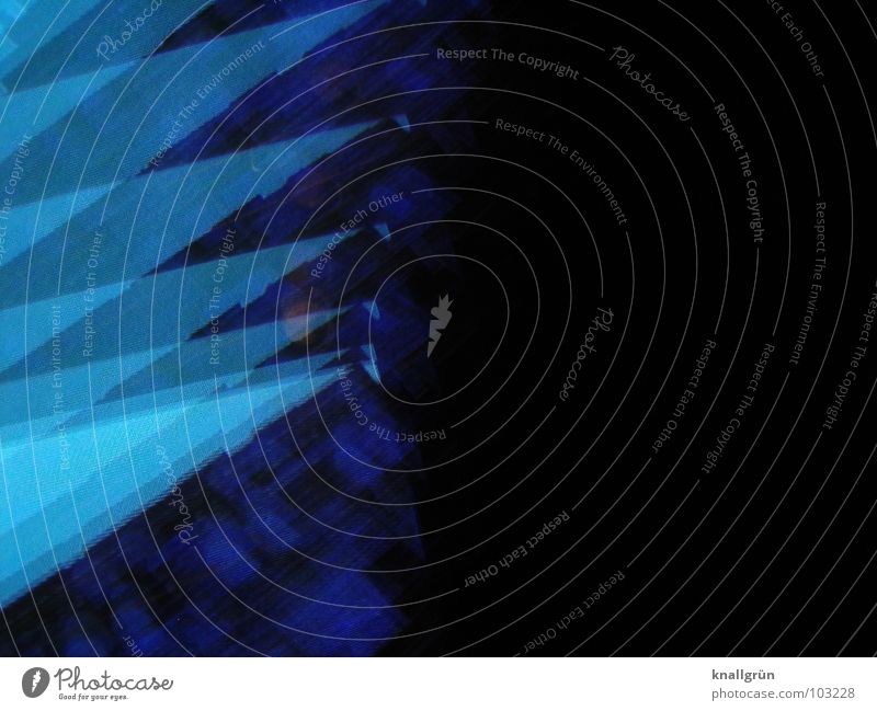 Knick hell-blau marineblau himmelblau Verlauf Geometrie Zacken eckig Farbe Zack-Zack Ecke Rauten