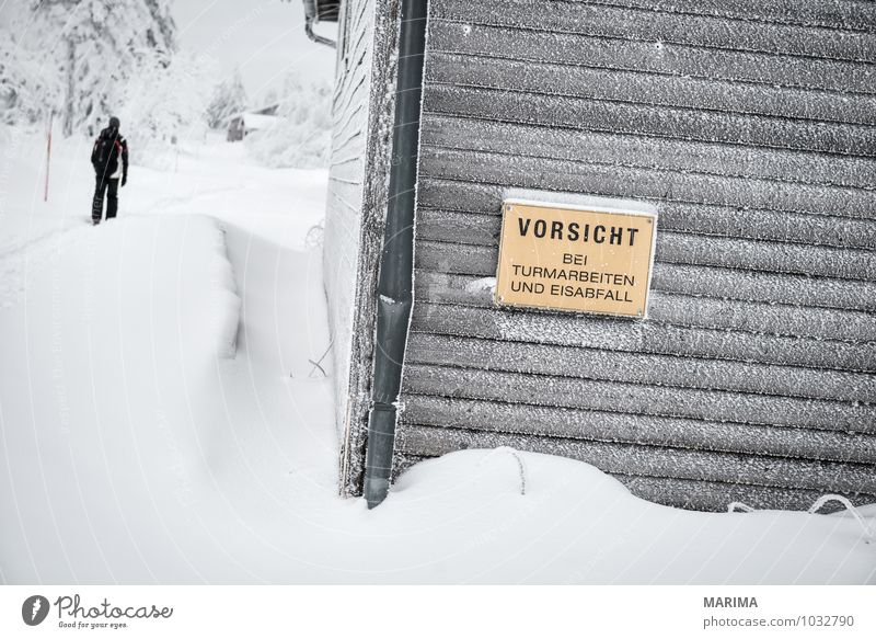 winter hike in the northern Black Forest on a foggy day ruhig Tourismus Winter Berge u. Gebirge wandern Haus Natur Landschaft Nebel Baum Wald Hügel Hütte Hut