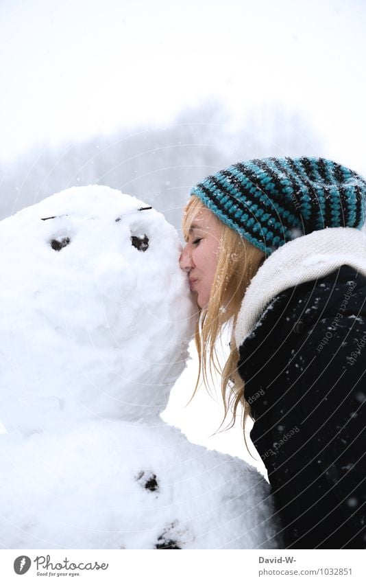 Schneekönig - so freut er sich Freude Winter Winterurlaub Valentinstag feminin Junge Frau Jugendliche Kindheit Erwachsene Kopf 18-30 Jahre Skulptur