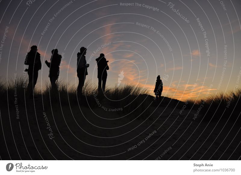 Meer sehen Mensch Freundschaft 5 Landschaft Himmel Küste Strand Renesse Farbfoto Außenaufnahme Dämmerung Sonnenaufgang Sonnenuntergang Gegenlicht Weitwinkel