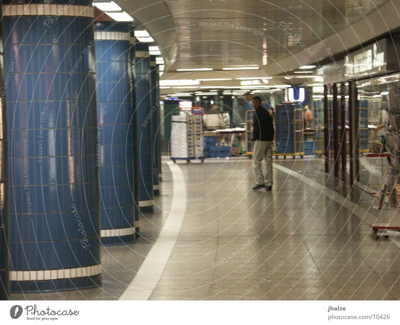 some at Frankfurt am Main fließen U-Bahn Stil