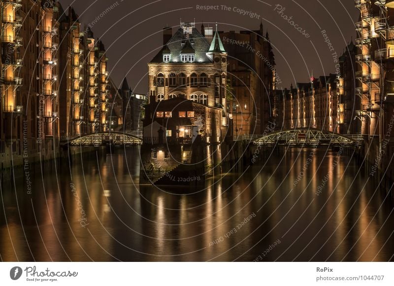 Speicherstadt Hamburg Stadt Hafenstadt Stadtzentrum Altstadt Menschenleer Haus Hochhaus Industrieanlage Brücke Bauwerk Gebäude Architektur Mauer Wand Fassade