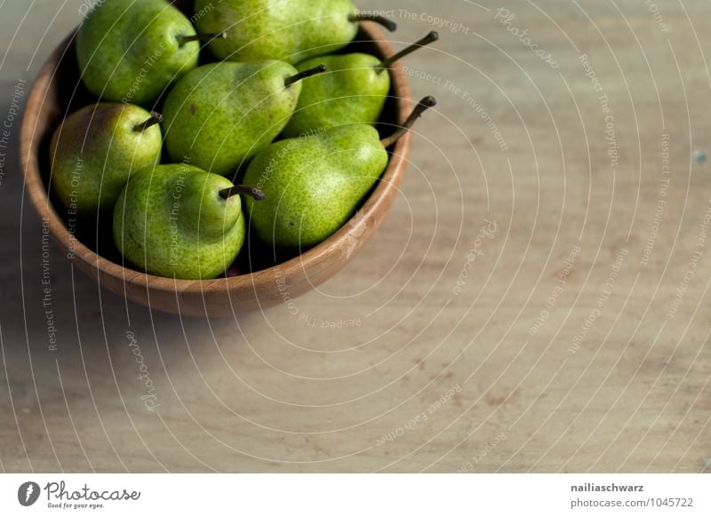 Frische Birnen Lebensmittel Frucht Ernährung Bioprodukte Vegetarische Ernährung Schalen & Schüsseln Duft frisch Gesundheit natürlich saftig sauer schön süß