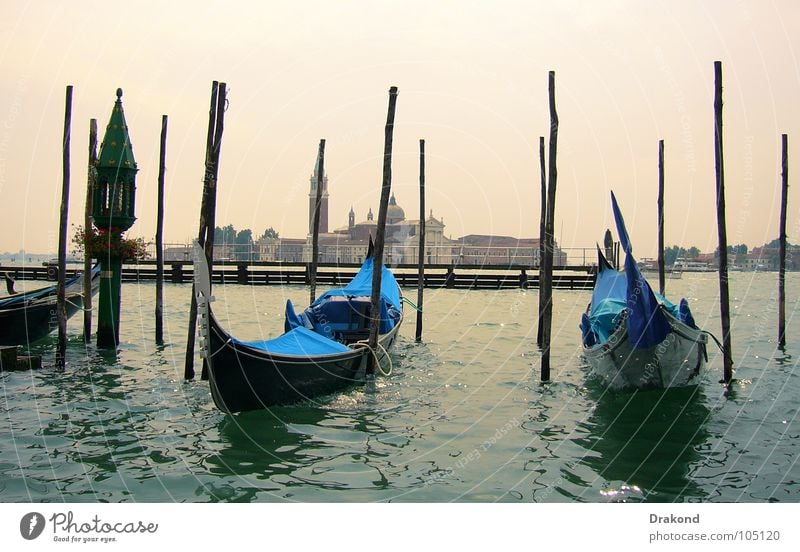 Wonderful Venice Gondel (Boot) Holzmehl Italien Venedig Wasserfahrzeug ruhig Sicherheit heiß Gondolier Venetian channels water the Sun sky blue ship