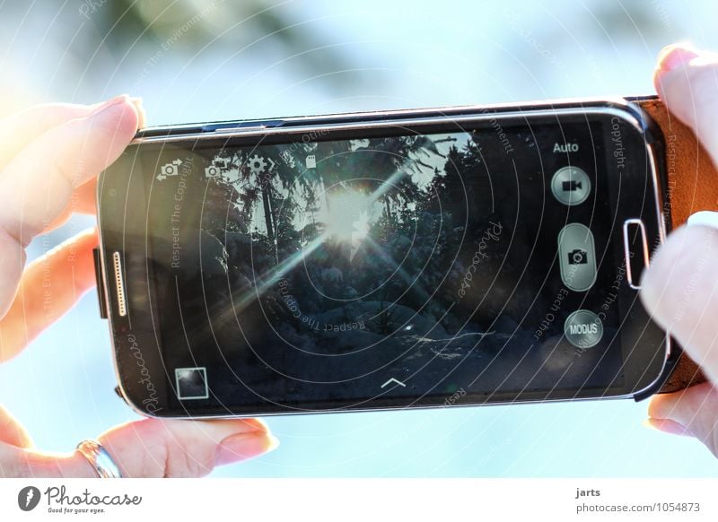 mach dir ein bild Telefon Handy Fotokamera Technik & Technologie Fortschritt Zukunft High-Tech Telekommunikation Finger Natur Landschaft Sonne Sonnenlicht