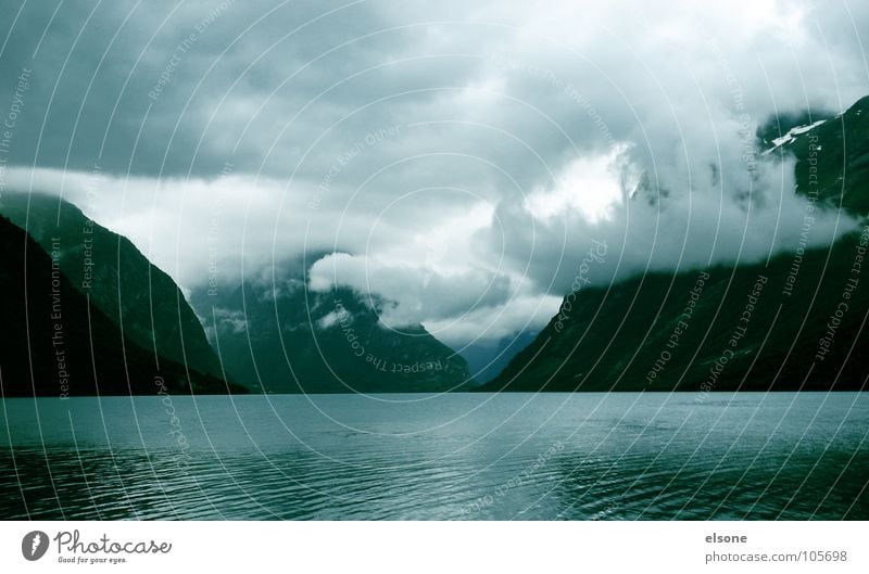 schöne aussichten himmlisch beeindruckend Norwegen Atlantik Meer Wolken Winter Wüste Natur Fjord Geirangerfjord Wasser Berge u. Gebirge Himmel Landschaft