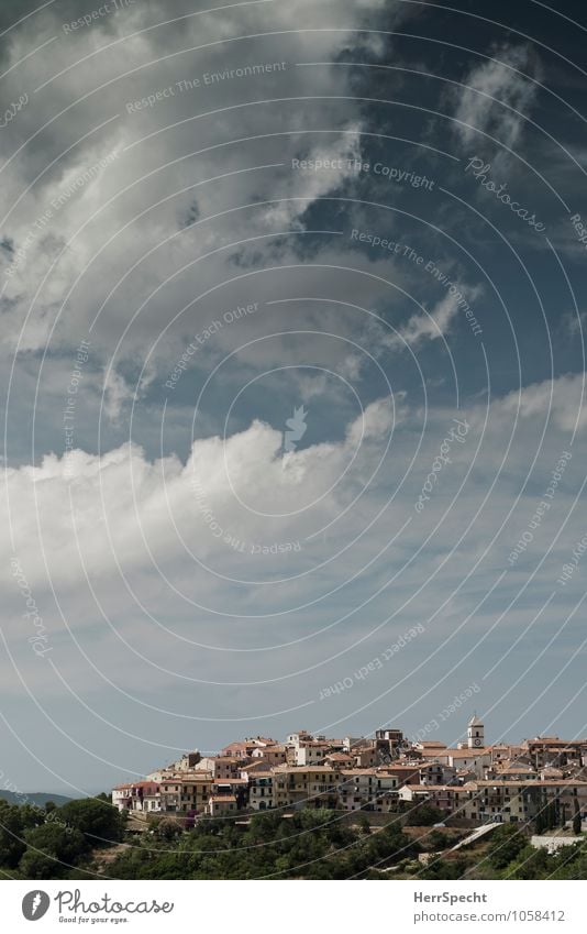 Capoliveri Ferien & Urlaub & Reisen Tourismus Städtereise Sommer Sommerurlaub Himmel Wolken Schönes Wetter Insel Elba Italien Dorf Altstadt Gebäude