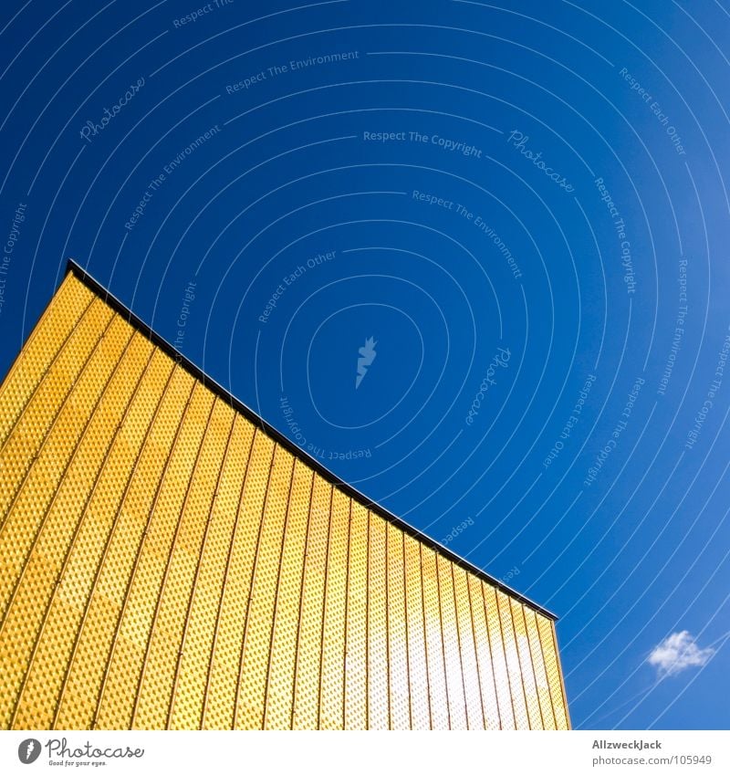 Phil's Harmonie Berliner Philharmonie Kultur Kulturforum Berlin Konzert Wand Fassade Swing Eingang Show Wolken Sommer gelb Detailaufnahme philharmoniker