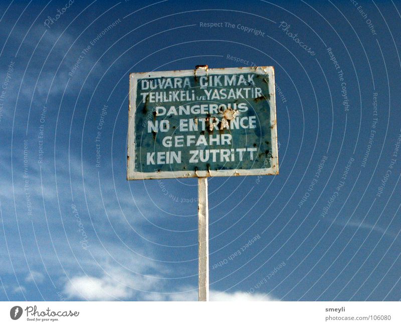 Gefahr - kein Zutritt gefährlich Hinweisschild Türkei grün Warnhinweis Warnschild Schilder & Markierungen Himmel bedrohlich Respekt blau no entrance entrence