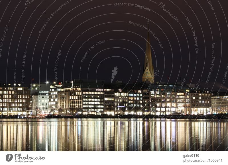 Binnenalster bei Nacht II Hamburg Licht Wasser Reflexion & Spiegelung Langzeitbelichtung Gebäude Himmel Kirchturm Hansestadt schwarz gelb weiß Horizont