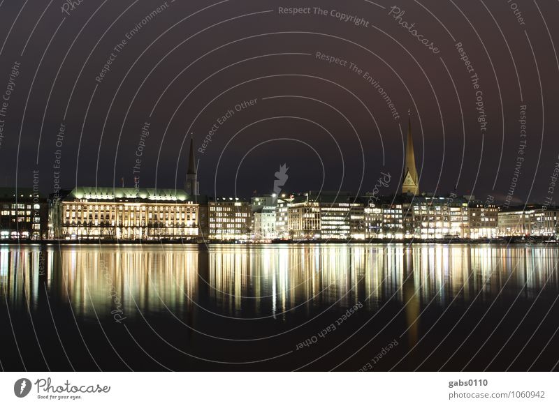 Binnenalster bei Nacht IV Hamburg Licht Wasser Reflexion & Spiegelung Langzeitbelichtung Gebäude Himmel Kirchturm Hansestadt schwarz gelb weiß Horizont