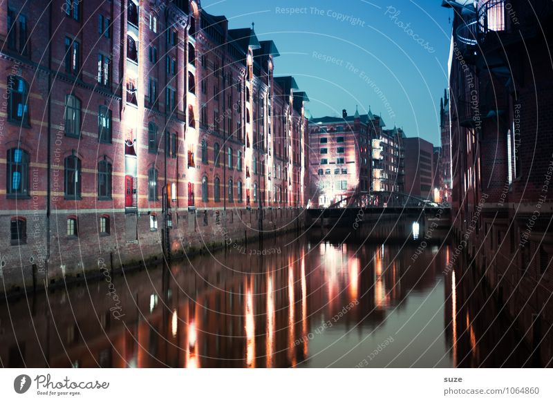 Speicher fast voll Haus Wirtschaft Industrie Kunst Kunstwerk Gemälde Wasser Himmel Fluss Hafenstadt Bauwerk Gebäude Architektur Fassade Sehenswürdigkeit