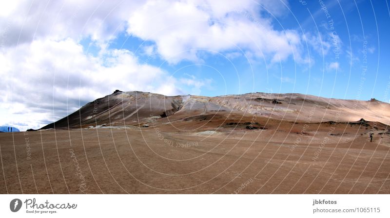 ISLAND / Námafjall [4] Umwelt Natur Landschaft Urelemente Sand Feuer Himmel Wolken Klima Schönes Wetter Wärme Hügel Berge u. Gebirge Vulkan heiß Tourismus