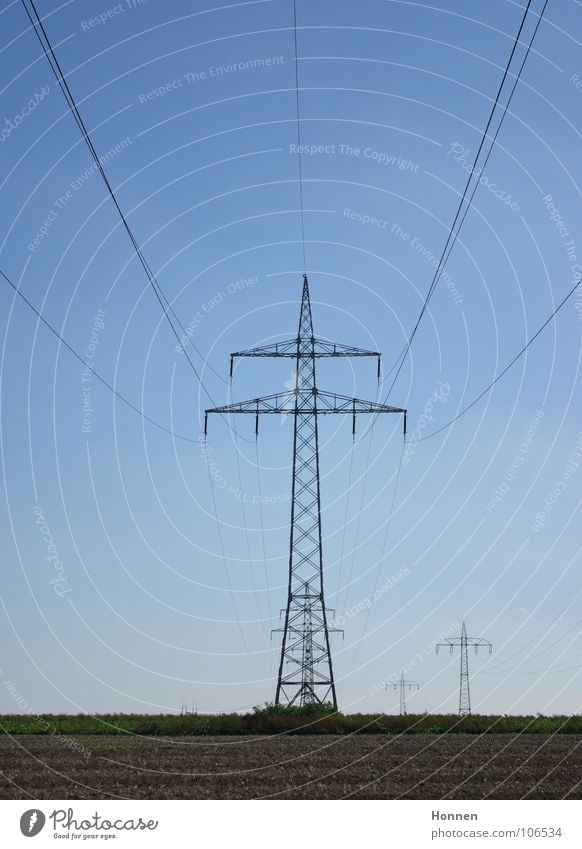 High Energy Elektrizität Transformator Gitter Leitung Hochspannungsleitung Feld entladen Strommast Isolatoren Stromkreis Elektrisches Gerät