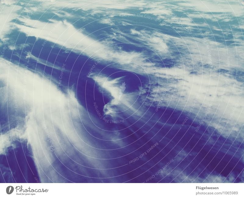 Himmelwärts Himmel (Jenseits) fliegen Luftverkehr Kondensstreifen Flugzeug Wolken