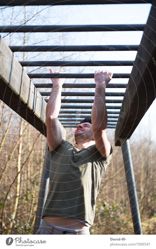 falsch herum elegant Gesundheit Sport Leichtathletik Mensch maskulin Junger Mann Jugendliche Leben festhalten Fitness schaukeln sportlich muskulös positiv stark