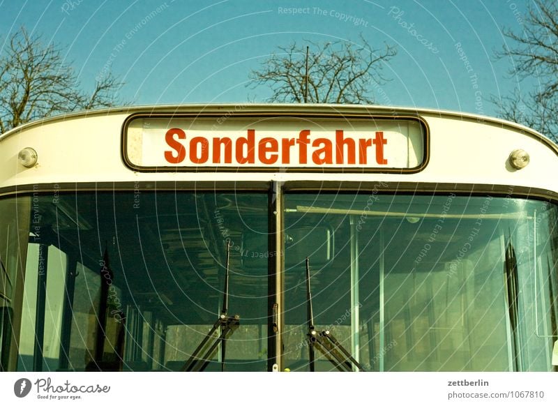 Sonderfahrt Bus sonderfahrt fahren Busfahren Ferien & Urlaub & Reisen Reisefotografie Berufsverkehr Schilder & Markierungen Typographie Schriftzeichen