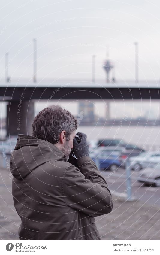 FOTOGRAFieren Freizeit & Hobby Fotografieren Fotokamera Mensch maskulin Mann Erwachsene Freundschaft Leben Körper Kopf Haare & Frisuren Ohr Bart Rücken Arme