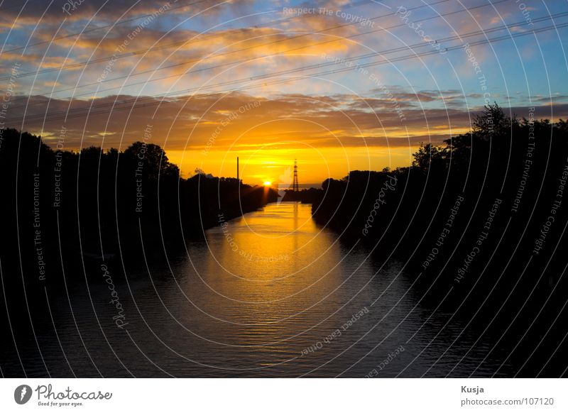 Emscher (Rhein-Herne-Kanal) Sonnenaufgang Wolken Baum gelb schwarz Reflexion & Spiegelung Himmel Fluss Wasser blau Morgenfrische Kusja Rein-Herne-Kanal