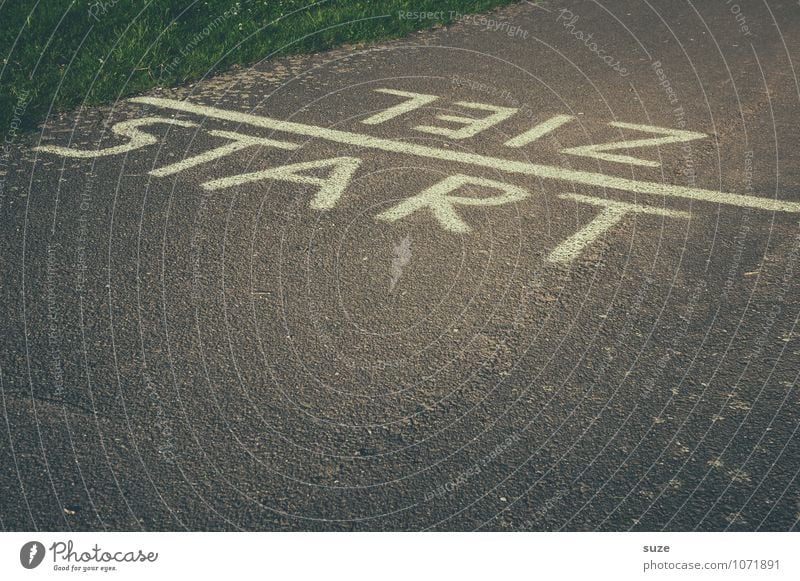 Start | Ziel Freude Freizeit & Hobby Veranstaltung Sport Sportveranstaltung Erfolg Verkehrswege Straße Wege & Pfade Schriftzeichen Bewegung laufen einfach grau