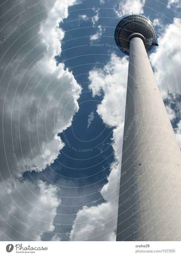 Balin Ferne grün Wolken Alexanderplatz Kultur Design Berlin Wahrzeichen Turm Hauptstadt blau Berliner Fernsehturm mudderstadt peilerman flow kissFM Mitte alex