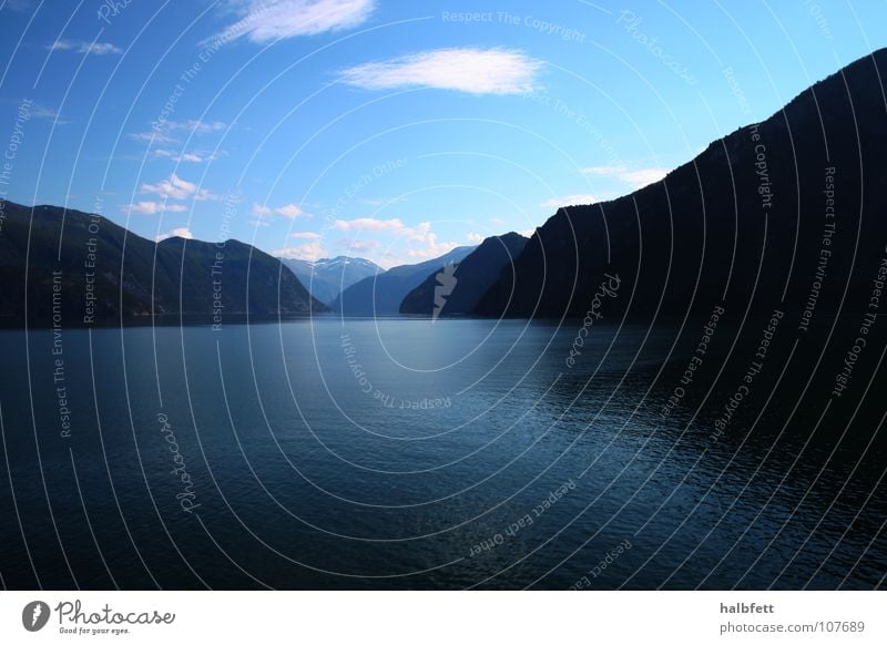 norwegen in blau Norwegen Meer Fluss Bach Berge u. Gebirge Wasser Fjord Stein hurtigruten