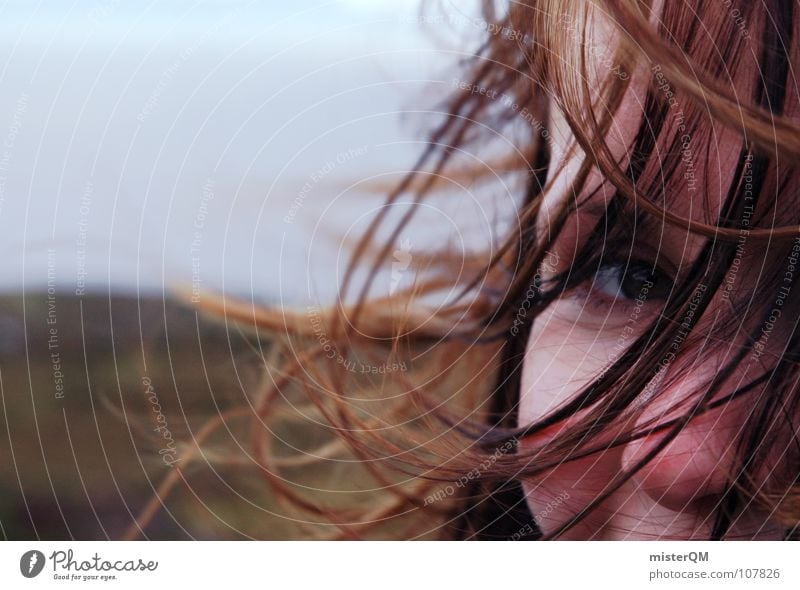 once in a blue moon Frau braun Hintergrundbild Himmel Wind Donnern kalt rot gerötet Wimpern süß Schüchternheit ruhig Gelassenheit Freude Unschärfe dunkel