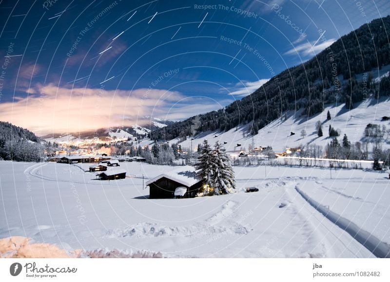 Grund b. Gstaad Winter Schnee Berge u. Gebirge Hütte Natur Landschaft Urelemente Nachthimmel Stern Schönes Wetter Alpen Saanenland Einfamilienhaus Bewegung