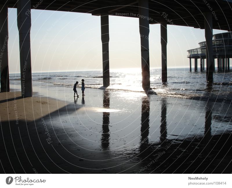 Gegenströmung (Pier, Scheveningen) Anlegestelle Den Haag Meer See Licht Niederlande Brücke Peer Gessing