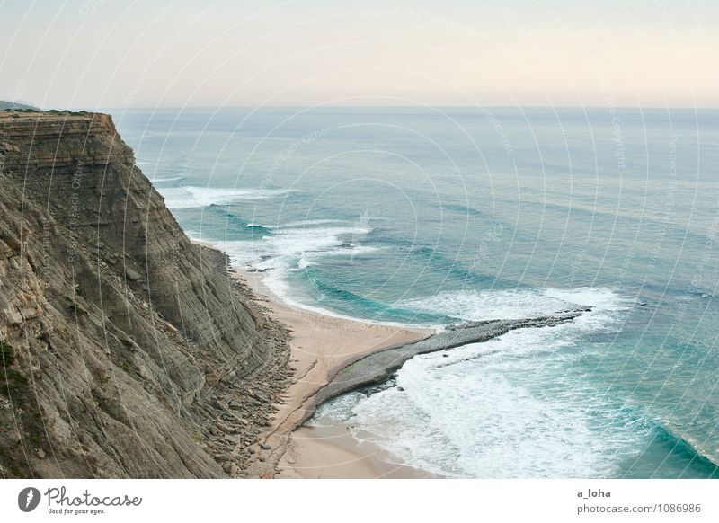 wanderlust Umwelt Natur Landschaft Urelemente Sand Wasser Wolkenloser Himmel Horizont Sommer Schönes Wetter Felsen Wellen Küste Strand Bucht Meer Fernweh